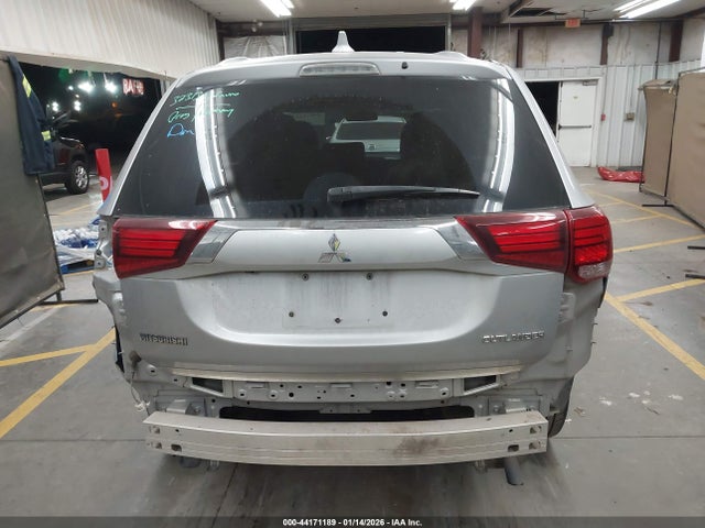 JA4AD2A35KJ000550 Mitsubishi Outlander Es