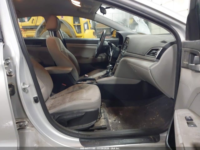 2017 HYUNDAI ELANTRA 5NPD74LF8HH101421 Photo 4