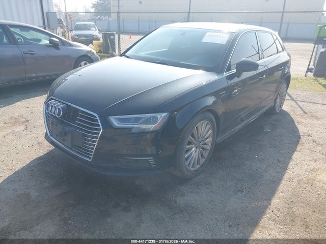 2017 AUDI A3 E-TRON WAUTPBFF9HA132371 Photo 1
