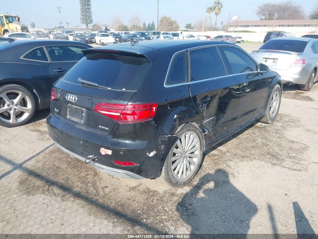 2017 AUDI A3 E-TRON WAUTPBFF9HA132371 Photo 3