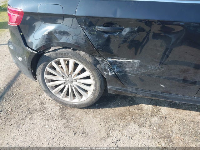 2017 AUDI A3 E-TRON WAUTPBFF9HA132371 Photo 5