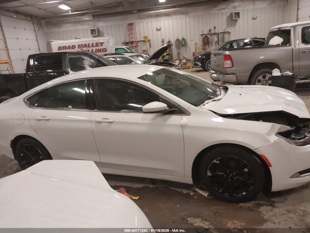 Продаж на аукціоні авто 2017 Chrysler 200 Limited Platinum, vin: 1C3CCCAB2HN501139, номер лоту: 44171242
