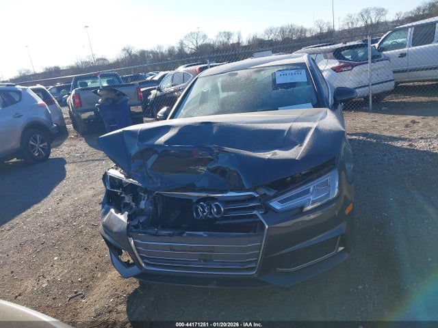 WAUHMAF46KN002183 Audi A4 40 Premium