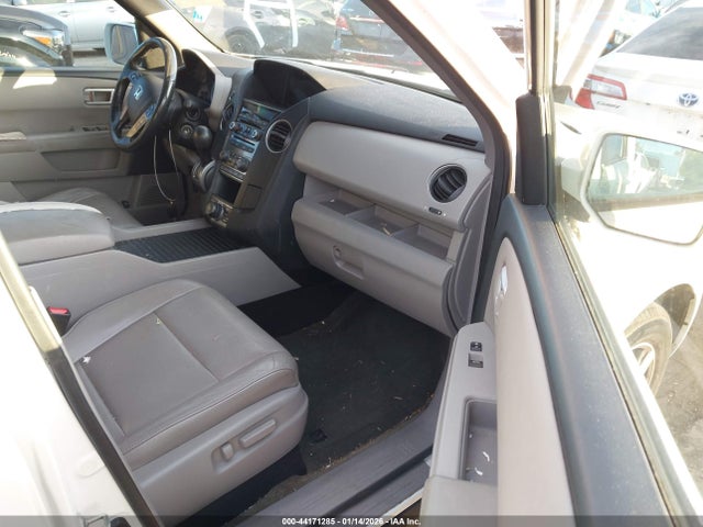 Honda Pilot Touring 2015 5FNYF3H94FB017531 Image 5