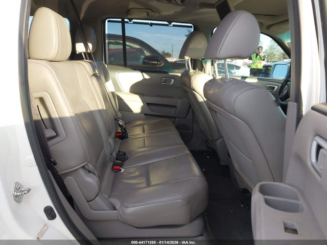 Honda Pilot Touring 2015 5FNYF3H94FB017531 Image 8