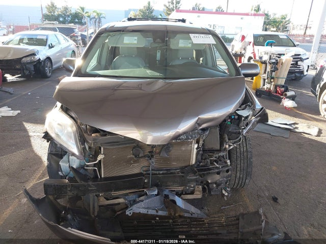Toyota SIENNA XLE 2020 5TDYZ3DCXLS050856 Image 12