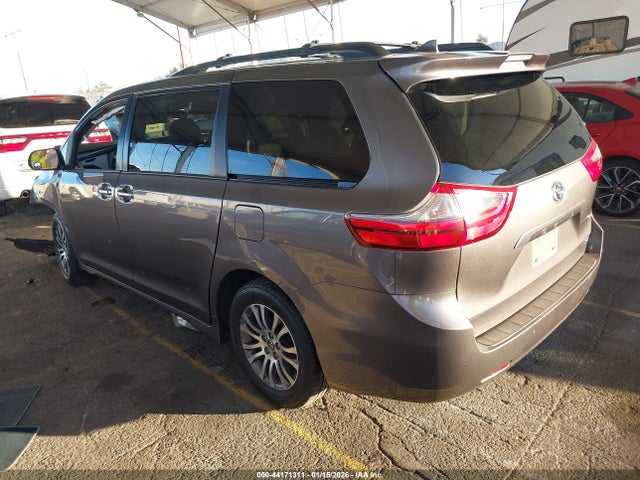 Toyota SIENNA XLE 2020 5TDYZ3DCXLS050856 Image 3