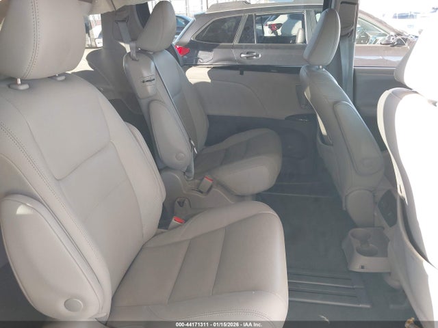 Toyota SIENNA XLE 2020 5TDYZ3DCXLS050856 Image 8