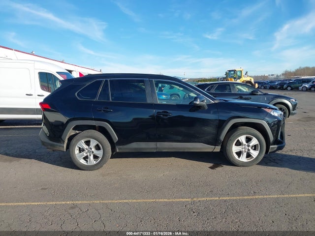 Toyota RAV4 LE 2019 2T3G1RFV9KW079153 Image 13