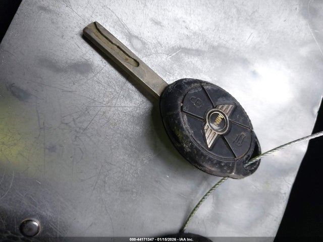 2007 MINI COOPER S WMWRH33507TJ44288 Photo 10