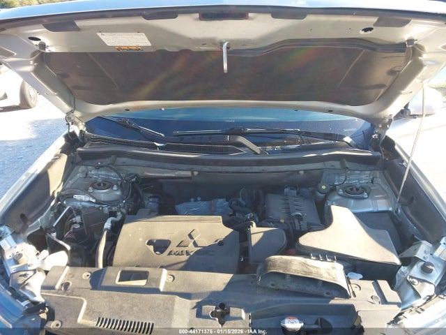 2020 MITSUBISHI OUTLANDER JA4AD3A36LZ003241 Photo 9