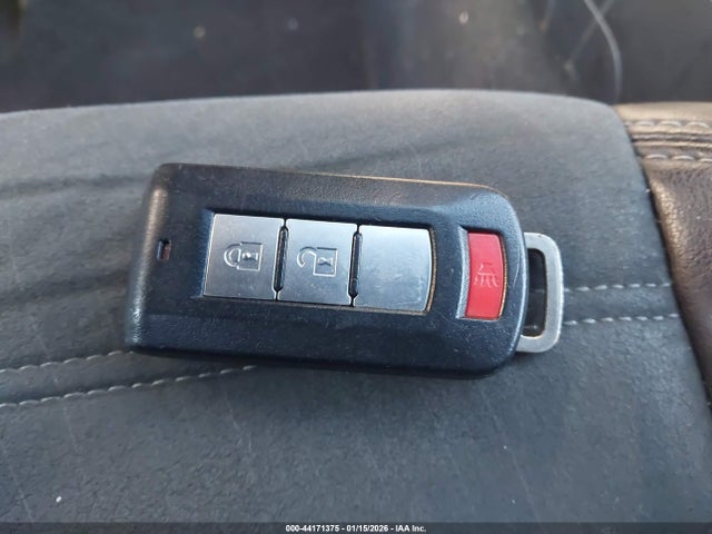 2020 MITSUBISHI OUTLANDER JA4AD3A36LZ003241 Photo 10