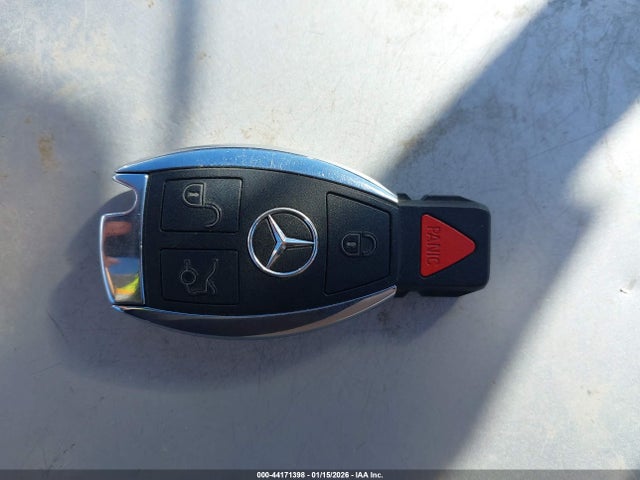 44171398 :رقم المزاد ، 55SWF4JB5FU061126 vin ، 2015 Mercedes-benz C 300 Luxury مزاد بيع