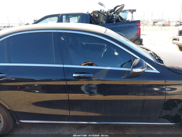 44171398 :رقم المزاد ، 55SWF4JB5FU061126 vin ، 2015 Mercedes-benz C 300 Luxury مزاد بيع
