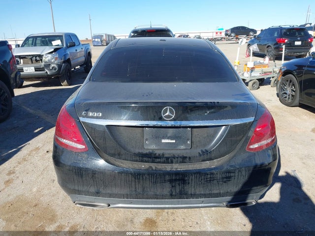 44171398 :رقم المزاد ، 55SWF4JB5FU061126 vin ، 2015 Mercedes-benz C 300 Luxury مزاد بيع