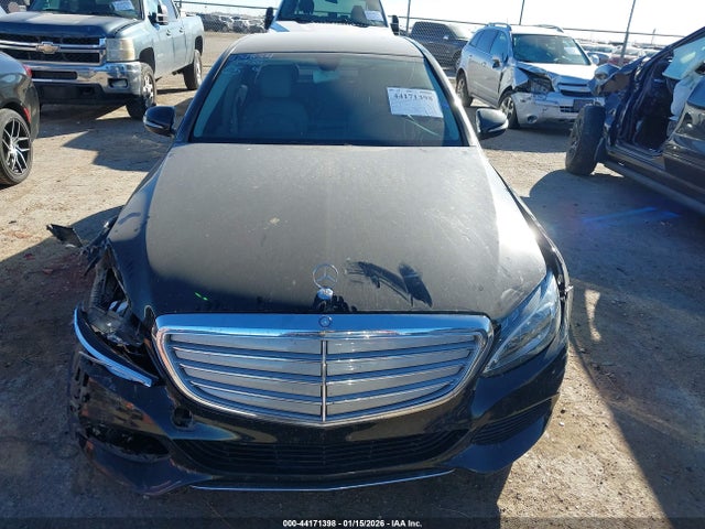 44171398 :رقم المزاد ، 55SWF4JB5FU061126 vin ، 2015 Mercedes-benz C 300 Luxury مزاد بيع