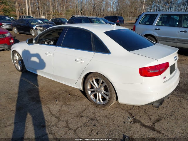 2013 AUDI S4 WAUDGAFL8DA169975 Photo 2