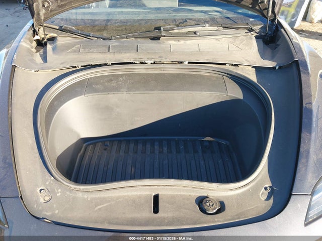 2024 TESLA MODEL 3 5YJ3E1EA9RF743325 Photo 9