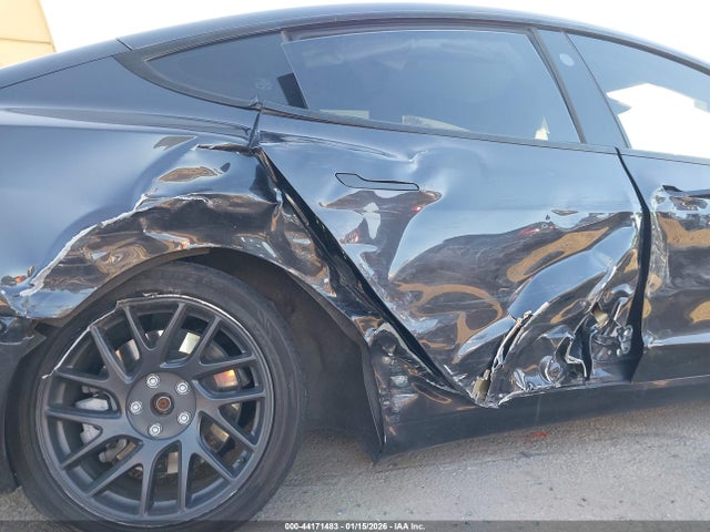 2024 TESLA MODEL 3 5YJ3E1EA9RF743325 Photo 5