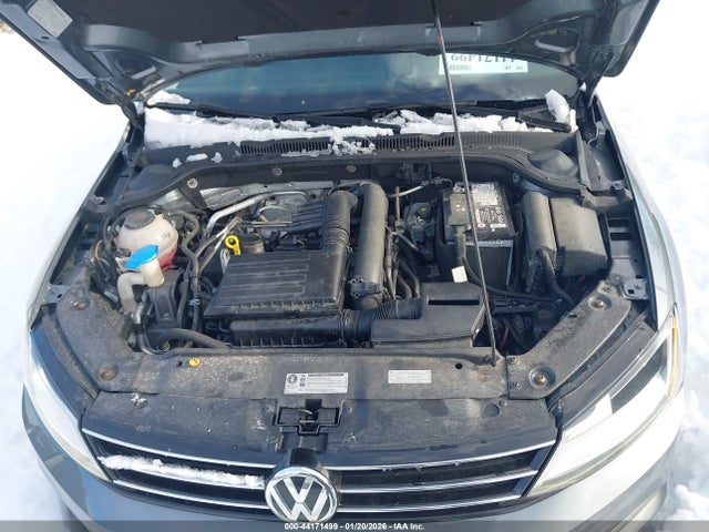 3VW2B7AJXJM214864 Volkswagen Jetta 1.4t S