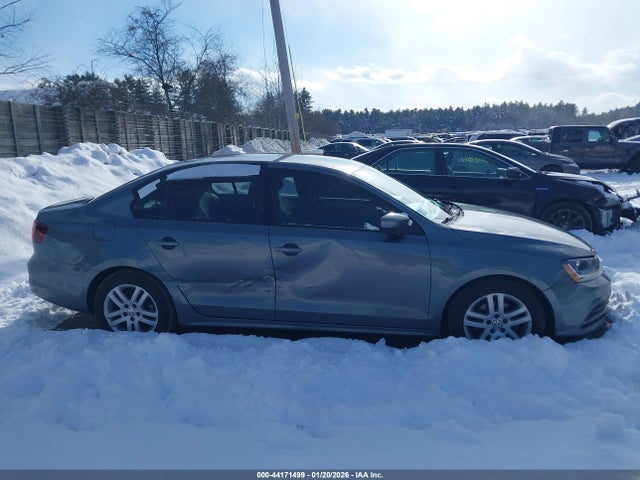 3VW2B7AJXJM214864 Volkswagen Jetta 1.4t S