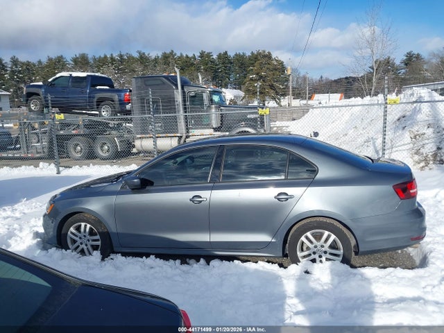 3VW2B7AJXJM214864 Volkswagen Jetta 1.4t S