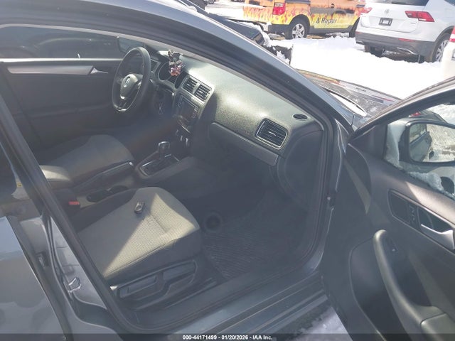 3VW2B7AJXJM214864 Volkswagen Jetta 1.4t S