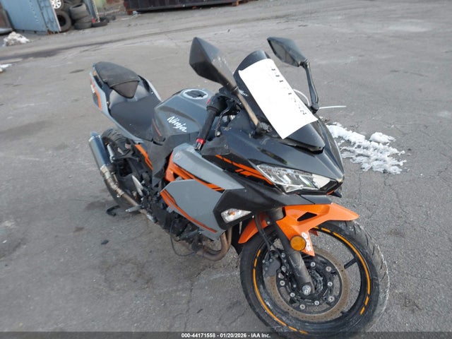 2018 JKAEXKG10JDA11101 main image