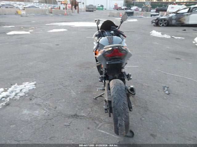 Kawasaki EX400 2018 JKAEXKG10JDA11101 Image 6