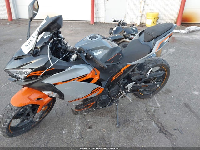 Kawasaki EX400 2018 JKAEXKG10JDA11101 Image 9