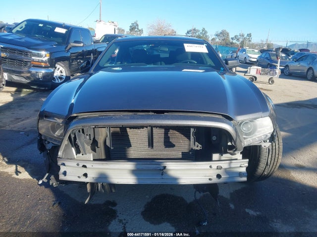 1ZVBP8AM9E5271800 Ford Mustang V6