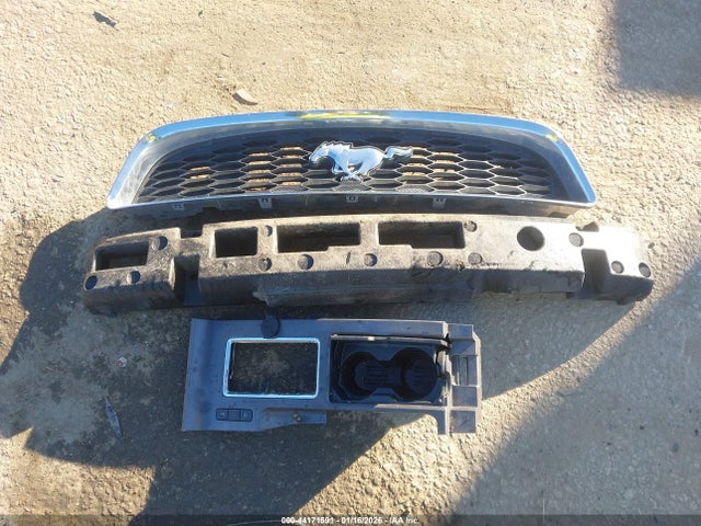 1ZVBP8AM9E5271800 Ford Mustang V6