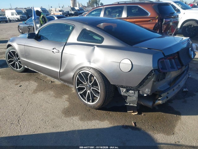 1ZVBP8AM9E5271800 Ford Mustang V6