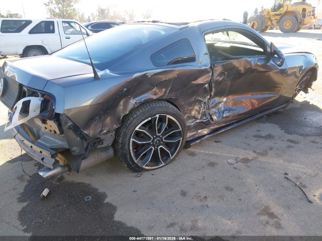 1ZVBP8AM9E5271800 Ford Mustang V6