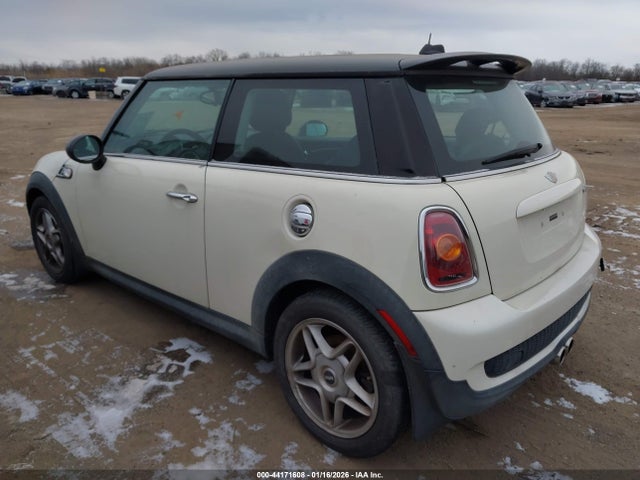 2008 MINI COOPER S WMWMF73538TV36450 Photo 2