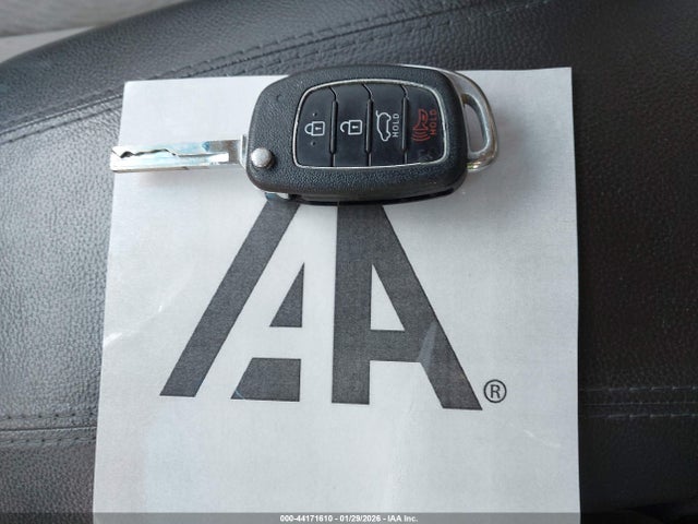 2017 Hyundai Santa Fe Sport 2.4l მანქანა იყიდება აუქციონზე, vin: 5XYZU3LB7HG417289, აუქციონის ნომერი: 44171610