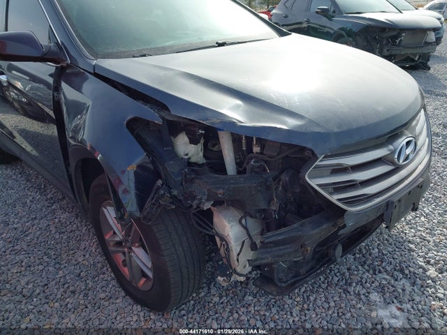2017 Hyundai Santa Fe Sport 2.4l მანქანა იყიდება აუქციონზე, vin: 5XYZU3LB7HG417289, აუქციონის ნომერი: 44171610