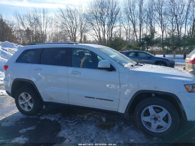 1C4RJFAGXHC844379 Jeep Grand Cherokee Laredo 4x4