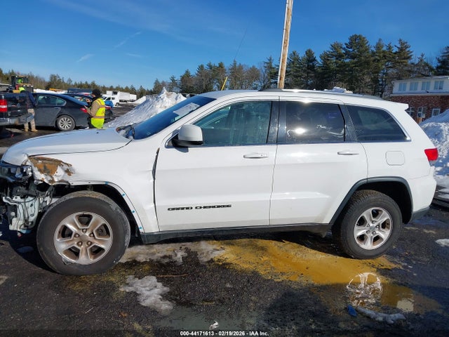 1C4RJFAGXHC844379 Jeep Grand Cherokee Laredo 4x4