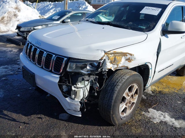 1C4RJFAGXHC844379 Jeep Grand Cherokee Laredo 4x4