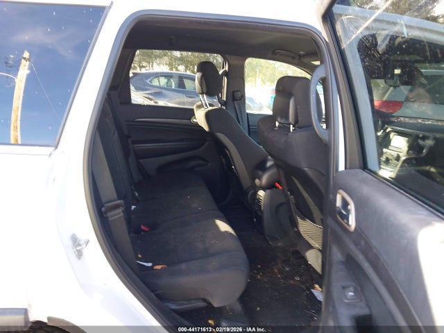1C4RJFAGXHC844379 Jeep Grand Cherokee Laredo 4x4