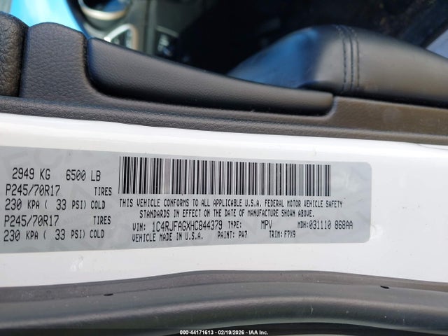1C4RJFAGXHC844379 Jeep Grand Cherokee Laredo 4x4