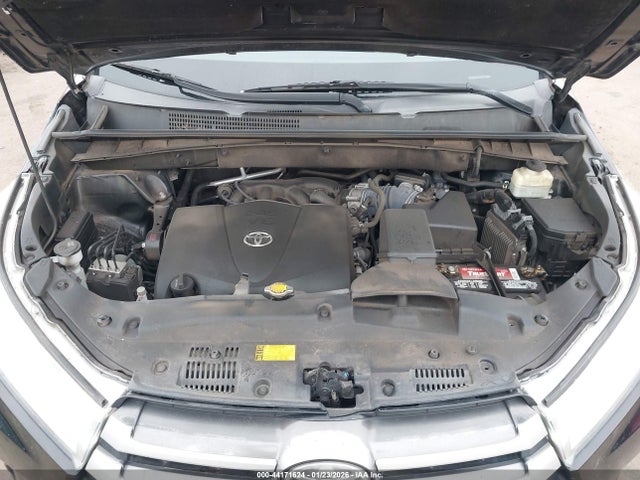 5TDBZRFH4HS460545 Toyota Highlander Le/le Plus