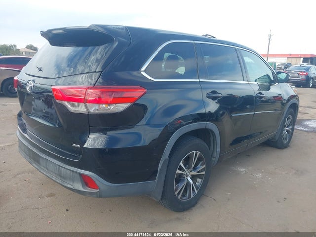 5TDBZRFH4HS460545 Toyota Highlander Le/le Plus