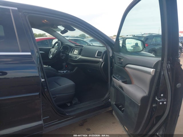 5TDBZRFH4HS460545 Toyota Highlander Le/le Plus