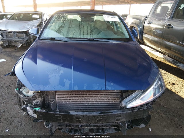 5NPD84LF5LH563053 Hyundai ELANTRA SEL