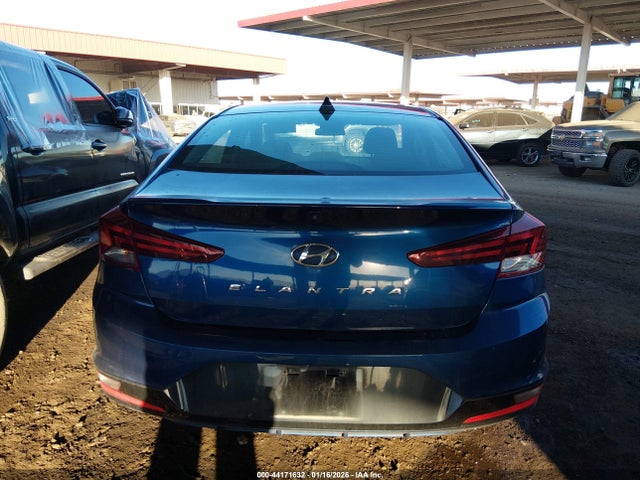 5NPD84LF5LH563053 Hyundai ELANTRA SEL