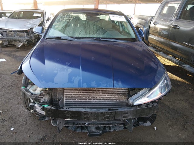5NPD84LF5LH563053 Hyundai ELANTRA SEL