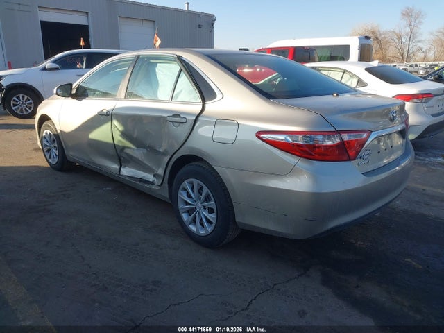 Toyota CAMRY LE 2015 4T1BF1FK2FU110731 Image 3
