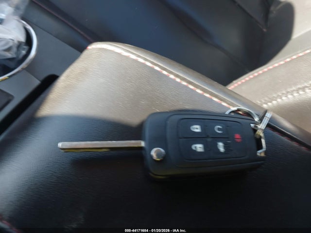 2GNFLGE35E6329246 Chevrolet Equinox 2lt